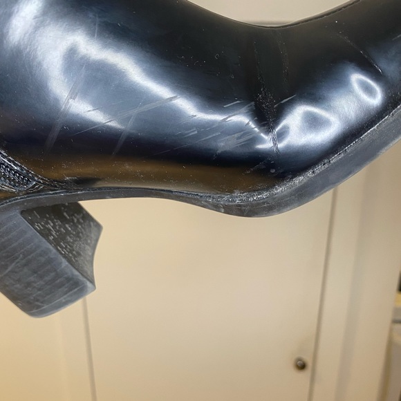 ZARA Patent Faux Leather Ankle Boots - Picture 8 of 12